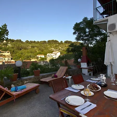 بيت ضيافة And By The Sea Stomorska, Solta - 5211 ستومورسكا